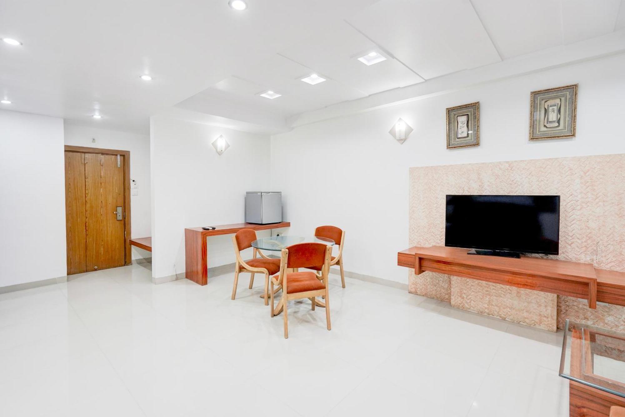 Super Townhouse Mg Road Porbandar Formerly Hotel Harmony Exterior foto